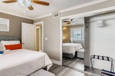 Awesome 3Br 2Bth 1 Block To Beach C2 Newport Beach