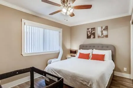 Holiday home Awesome 3Br 2Bth 1 Block To Beach C2 Newport Beach